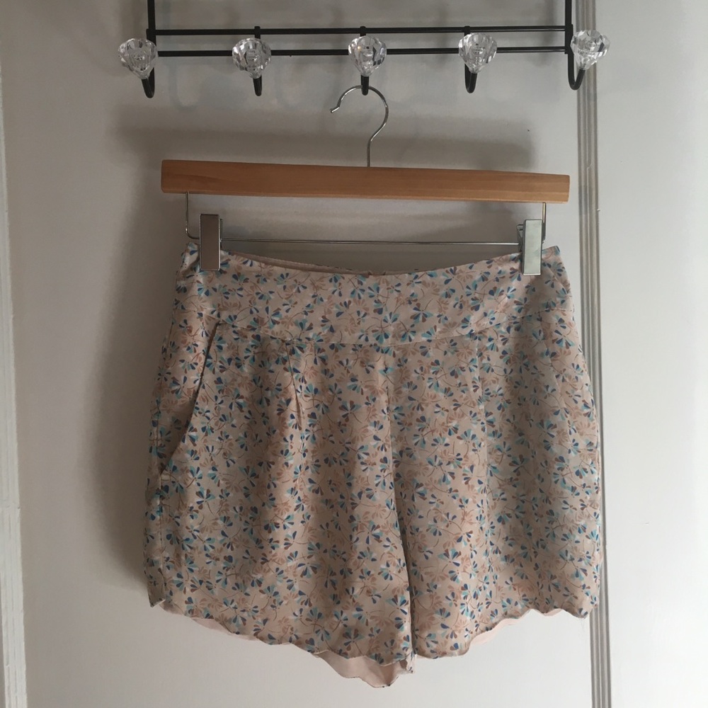 Pink patterned shorts UO